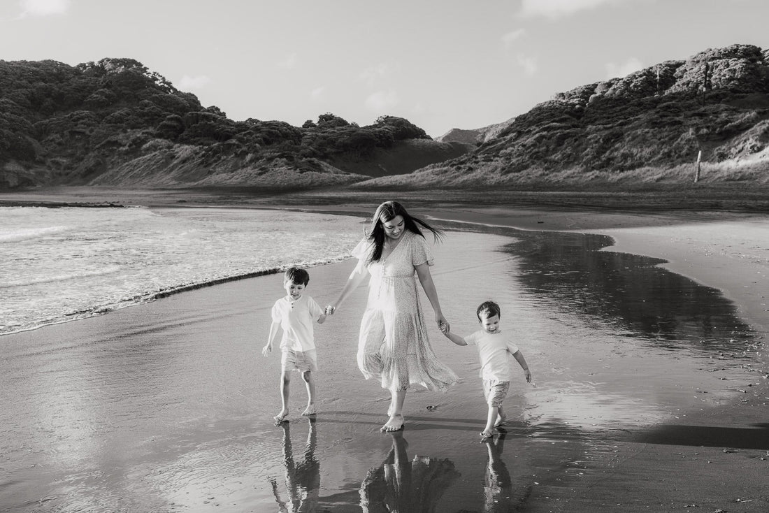 Family Session - Auckland - Bethels Beach